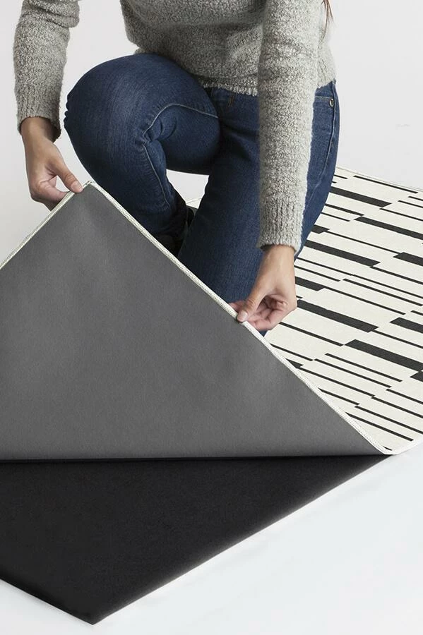 Best Sale ๐ฏ Ruggable Broken Stripe Black Rug ๐ฅ - Image 2