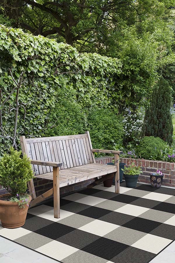 Promo ๐คฉ Ruggable Outdoor Gingham Plaid Black & White Rug โญ - Image 4